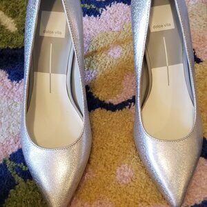 Nearly New Dolce Vita Silver Heels!